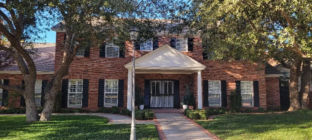 Slide of M&H Jashi's Paint & Roof