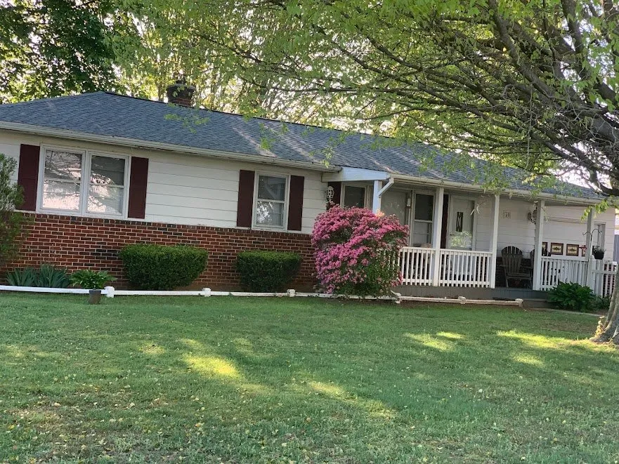 Slide of M&H Roofing