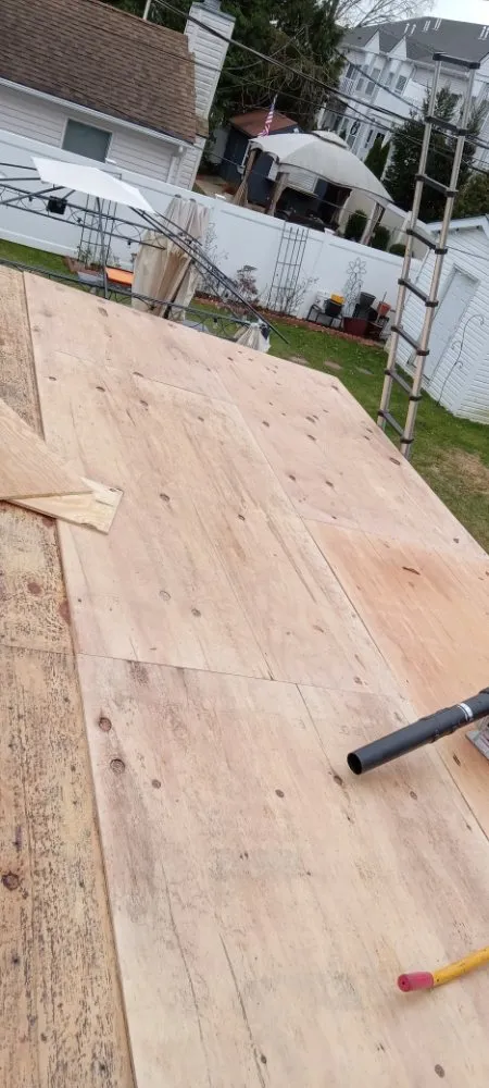 Slide of Mi Amigo Handy Man