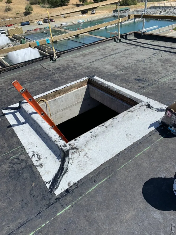 Slide of Mi Casa Costruction Roofing