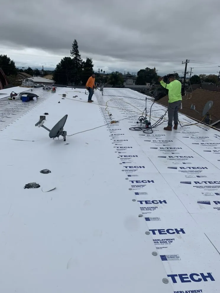 Slide of Mi Casa Costruction Roofing