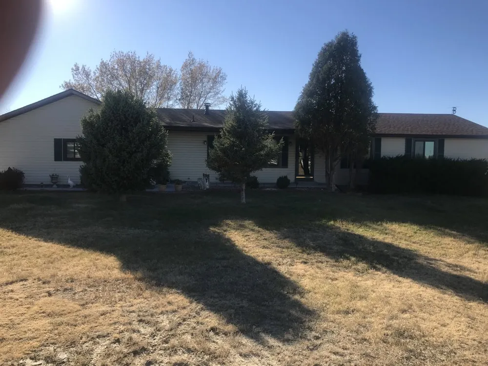 Slide of Mi Roofing and Renovations