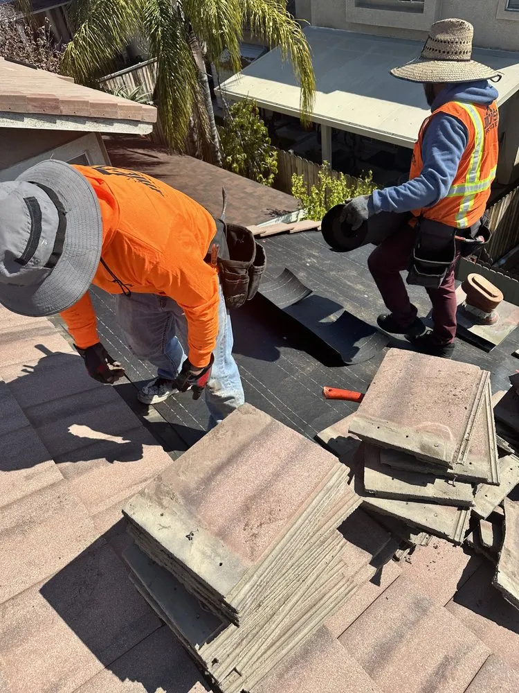 Slide of Micasa Pro Roofers