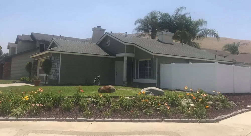 Slide of Micasa Pro Roofers