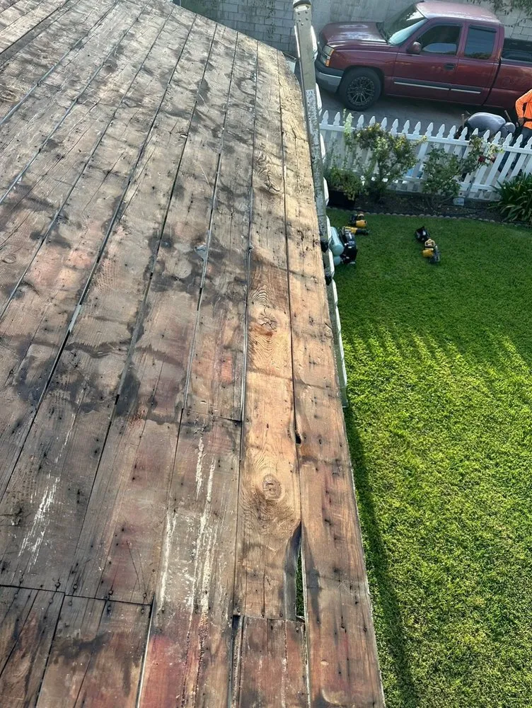 Slide of Micasa Pro Roofers