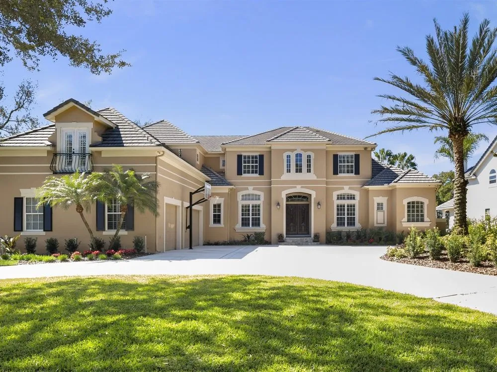 Slide of Michaelangelo Construction Group