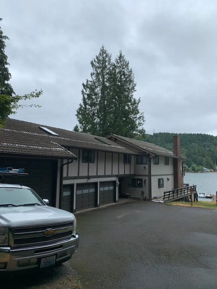 Licensed residential roofing service in East Olympia, WA by Michaels Roof Service