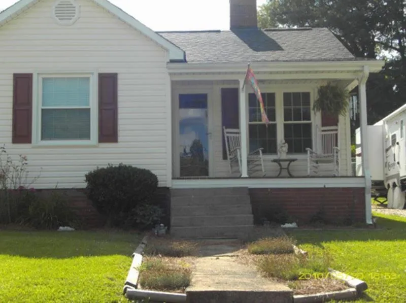 Slide of Michael's Windows, Siding And Roofing