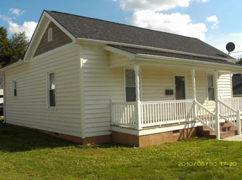 Slide of Michael's Windows, Siding And Roofing
