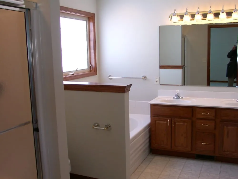 Slide of Mid American Construction Management