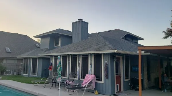 Mid-Cities Roofing Logo