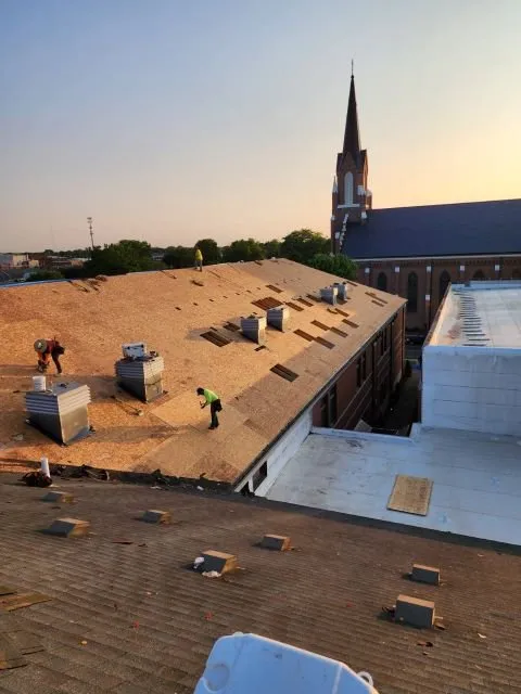 Reliable roof replacement in Beecher City, IL - Mid-State Construction And Roofing