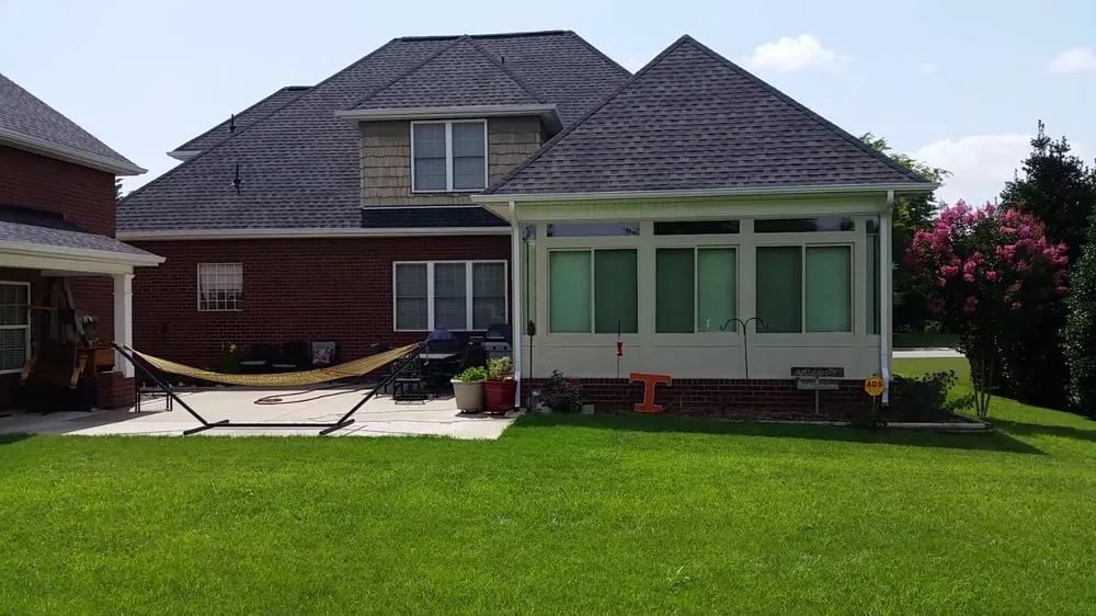 Slide of Mid-Tenn Exteriors