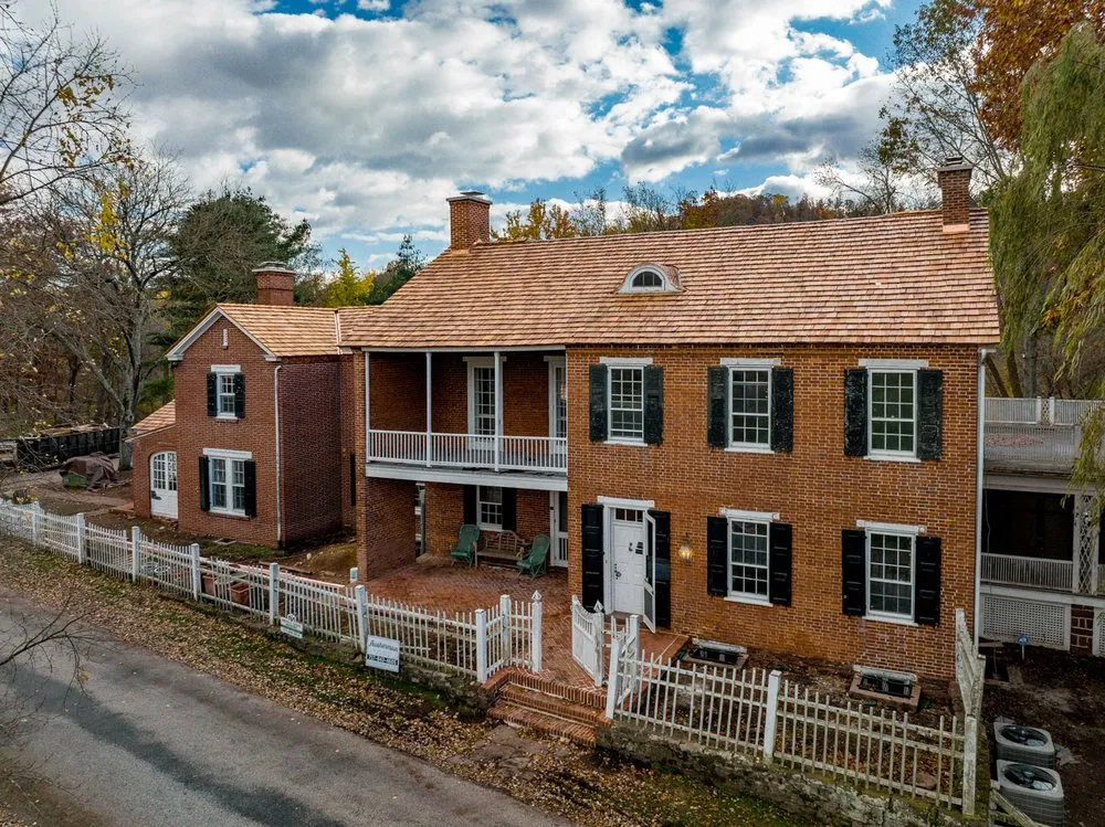 Slide of Middle Creek Roofing