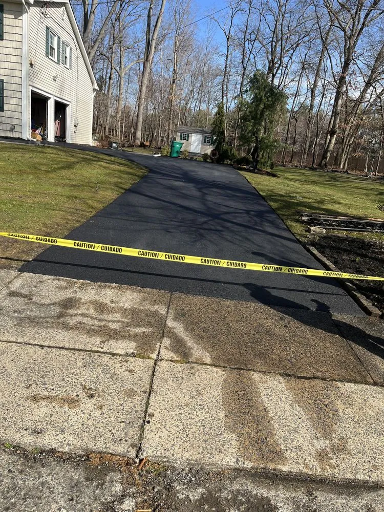 Expert roof replacement in Monroe Township, NJ - MiddleSex drives & patios
