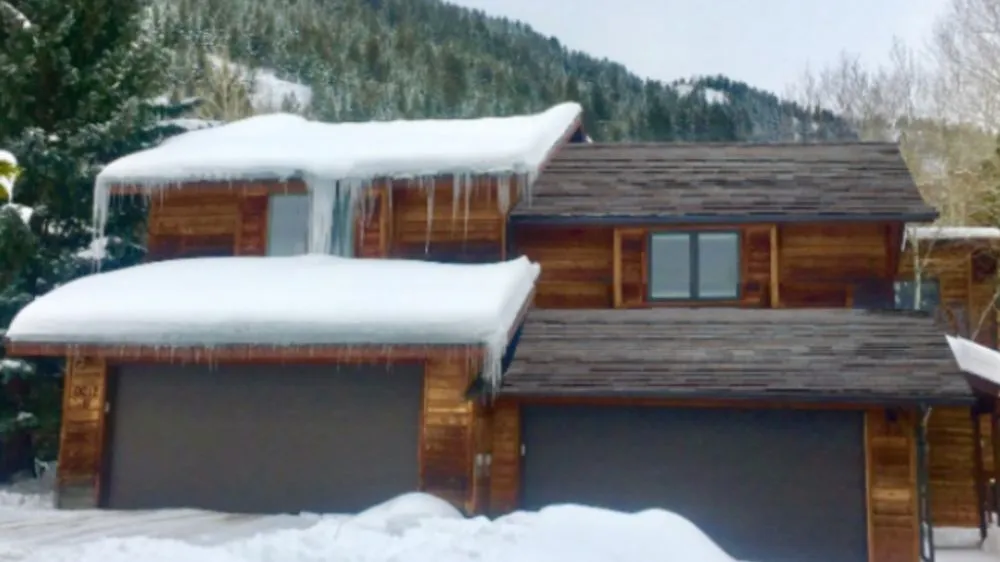 Licensed storm damage roof repair in Eagle-Vail, CO - Middleton