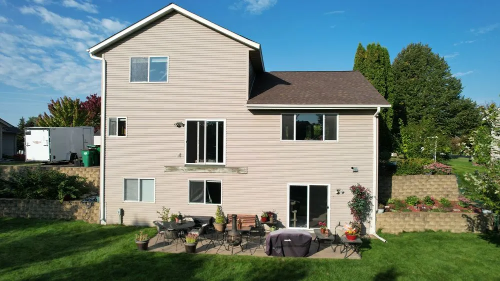 Slide of Midwest Construction & Remodeling