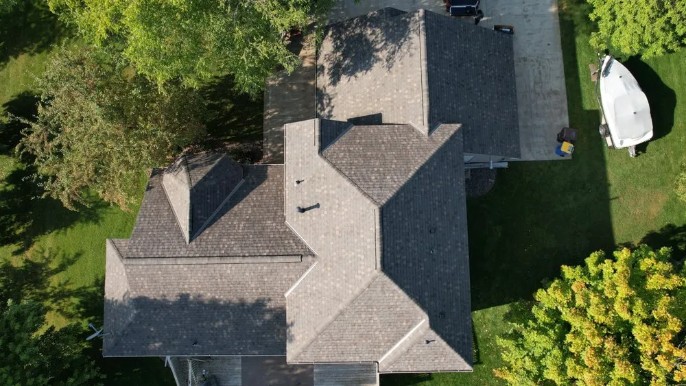 Slide of Midwest Construction & Remodeling