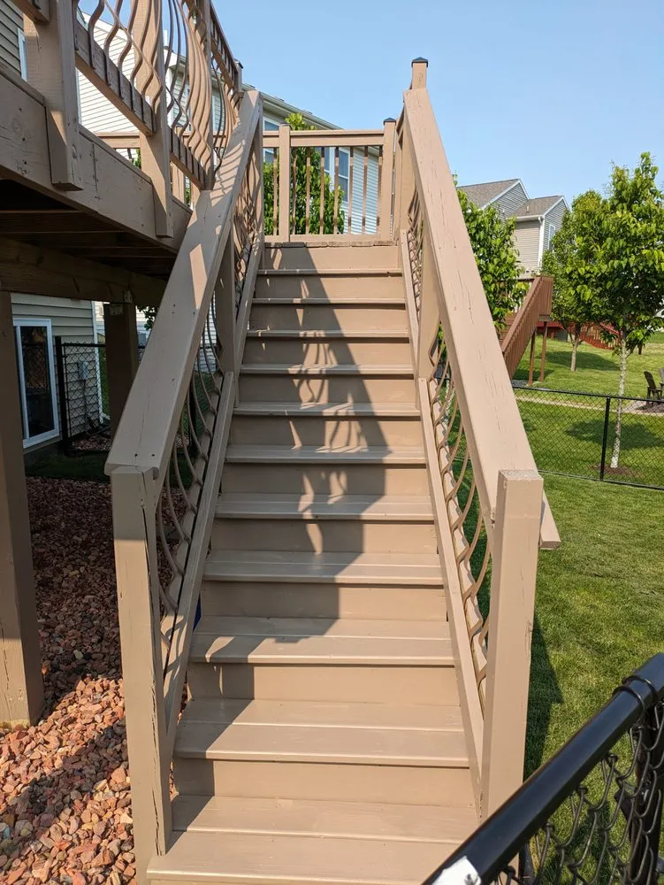 Slide of Midwest Custom Carpentry