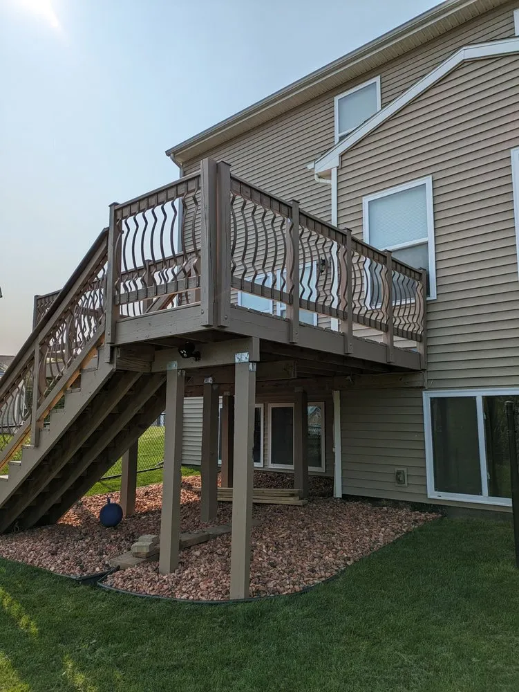 Slide of Midwest Custom Carpentry