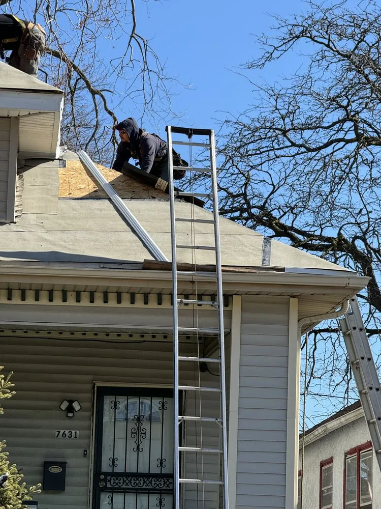 Slide of Midwest Elite Construction