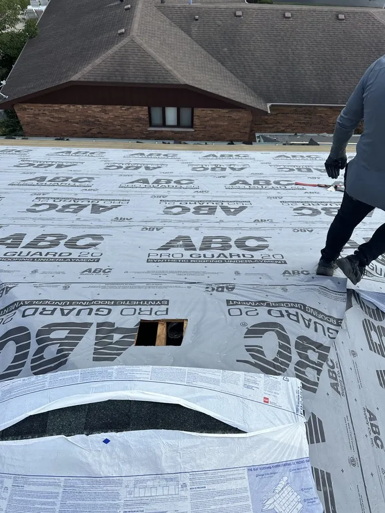 Slide of Midwest Elite Construction