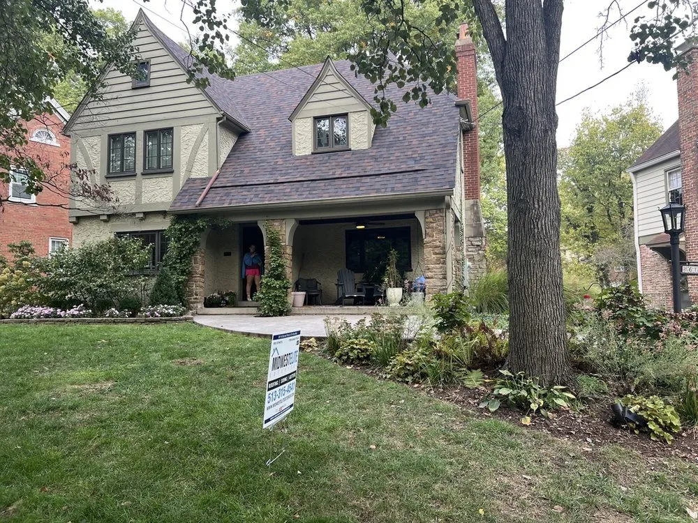 Slide of Midwest Elite Exteriors