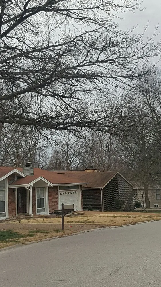 Professional shingle roofing service in Ofallon, MO - Midwest Emergency Tarp Service