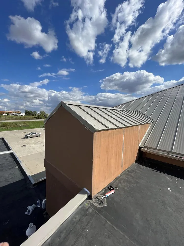 Top-rated shingle roofing service same-day service across Adair, IA - Midwest Exteriors