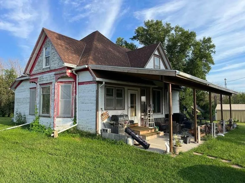 Top-rated roof replacement with free inspection in Adair, IA by Midwest Exteriors