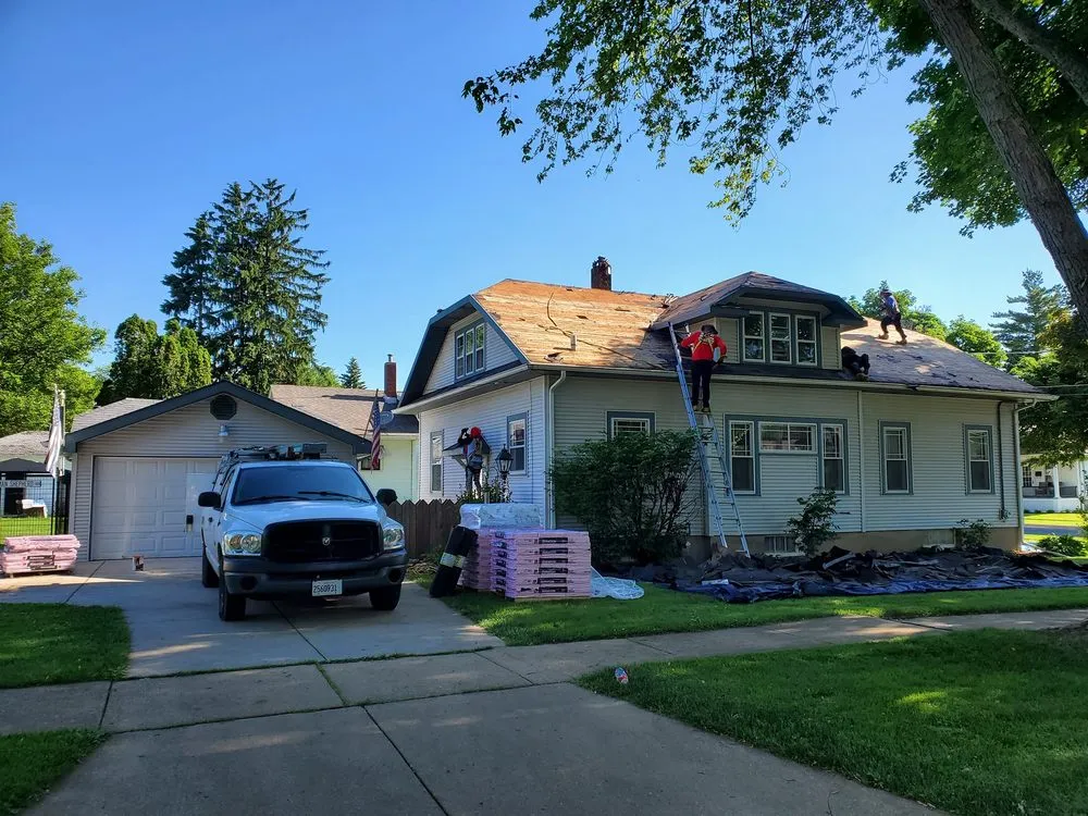 Slide of Midwest Modern Exteriors