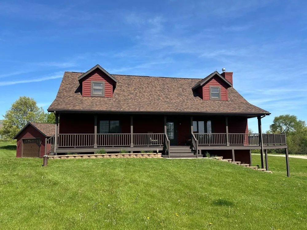 Slide of Midwest Roofing & Concrete