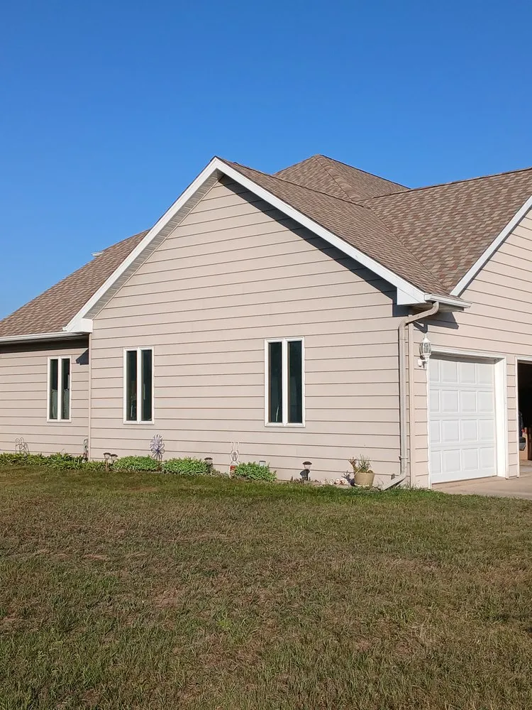 Slide of Midwest Roofing & Concrete