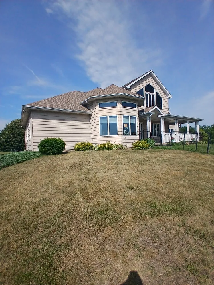 Slide of Midwest Roofing & Concrete