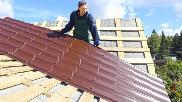 Midwest Roofing & Sheet Metal Co Logo