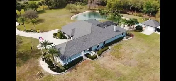 Midwest Roofing Company Logo