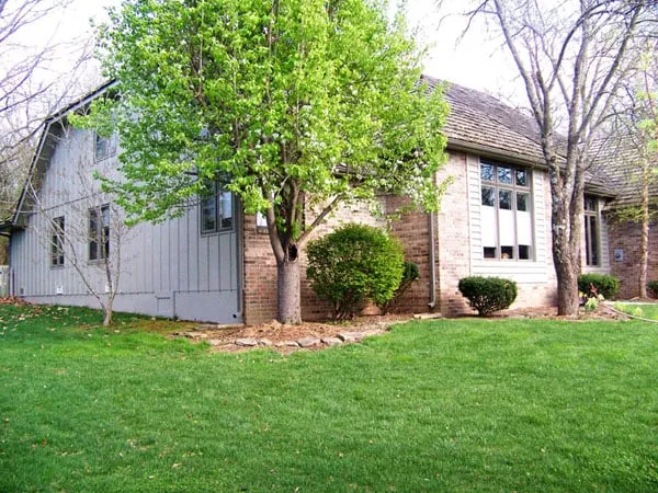 Slide of Midwest Roofing