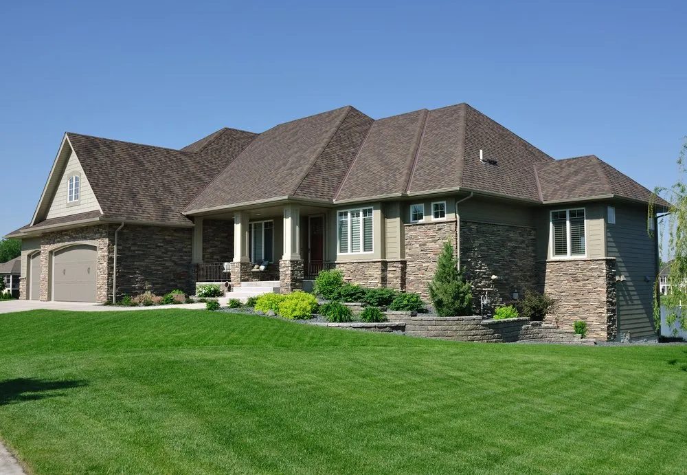 Slide of Midwest Roofing Service