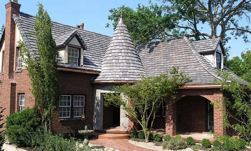 Slide of Midwest Shake & Shingle