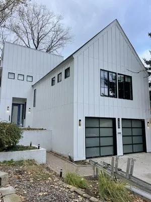 Midwest X Construction Logo