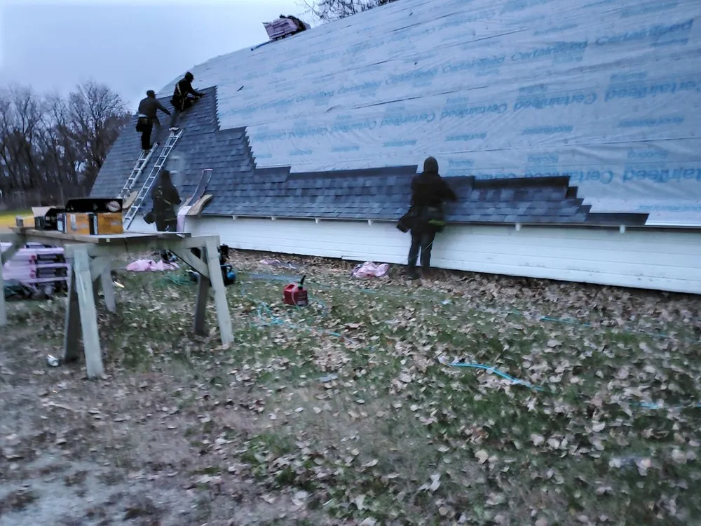 Trusted roof installation same-day service in Good Thunder, MN by Midwestern Construction