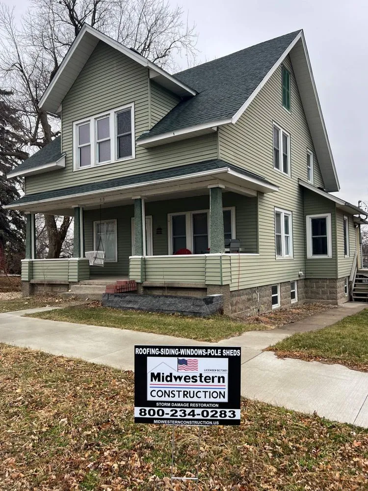 Reliable shingle roofing service in Good Thunder, MN - Midwestern Construction
