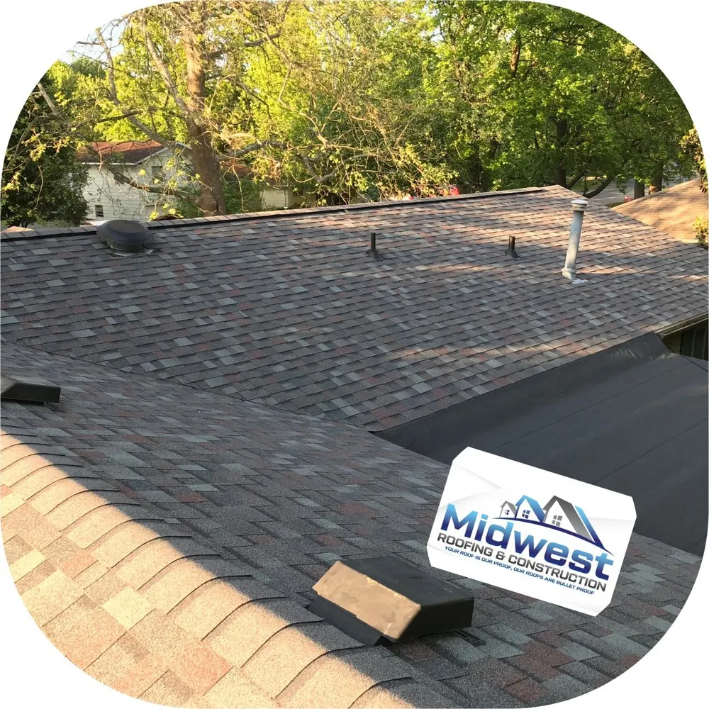 Slide of MIDWESTROOFING417