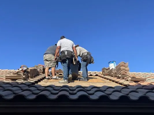 Mighty Dog Roofing of Southeast Valley Phoenix Logo