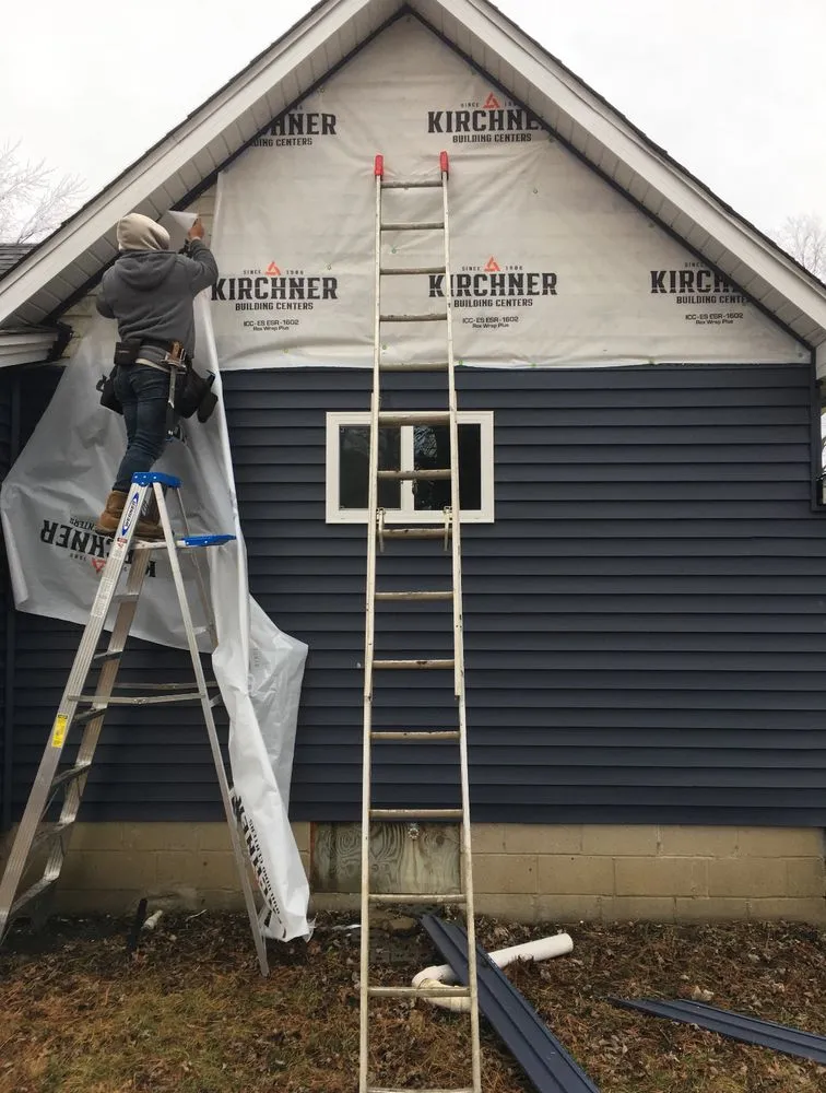 Slide of Migos Contracting