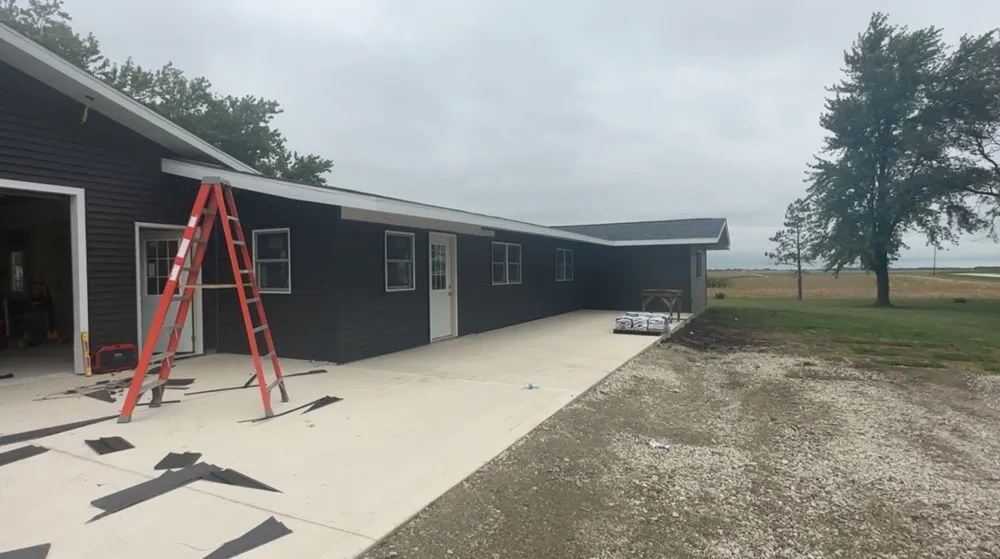 Slide of Migos Contracting