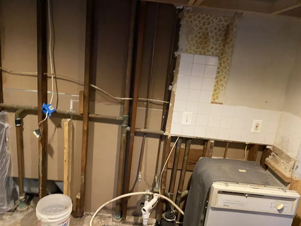 Slide of Miguel Construction