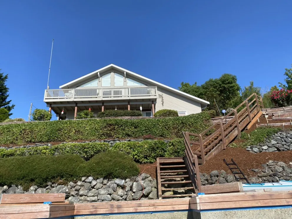 Slide of Miguel Gaspar lawn care