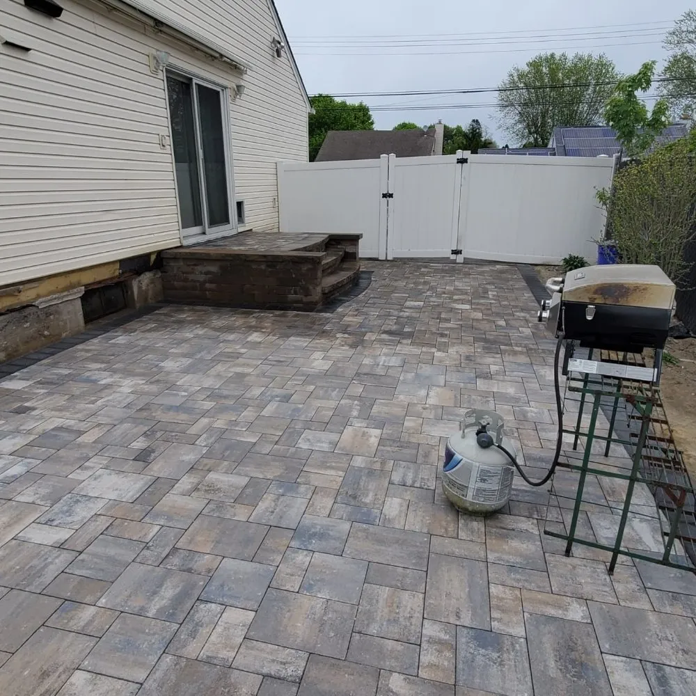 Slide of Miguel Gomez Construction