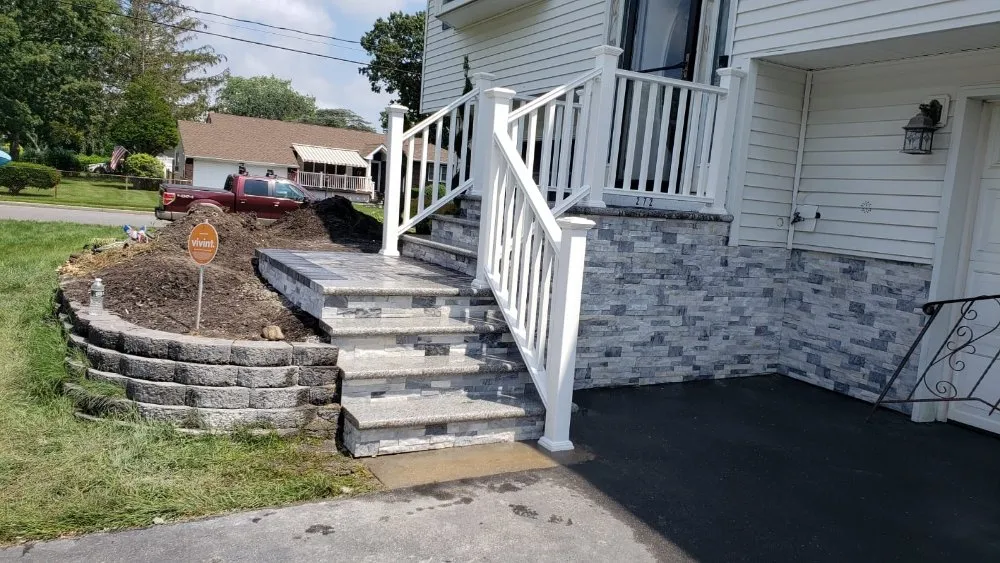 Slide of Miguel Gomez Construction